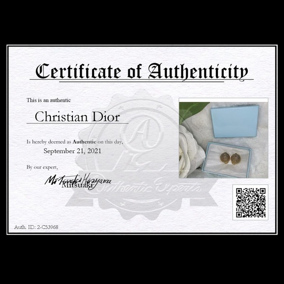 Vintage DIOR Clip-On Earrings - Picture 11 of 13